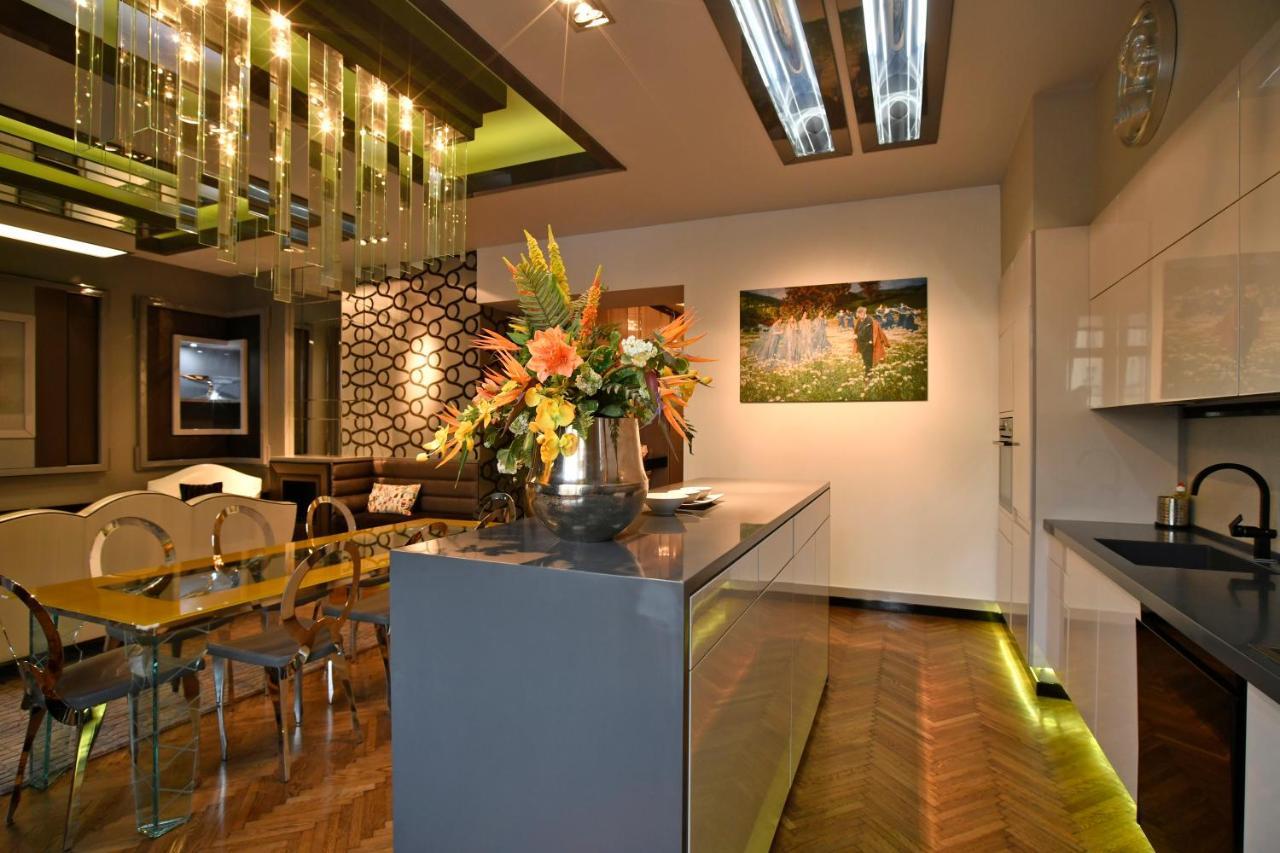 Luxuryflat Near Centre On118 Sqm, 3Br,2Bth,8Bed,Ac Lejlighed Budapest Eksteriør billede