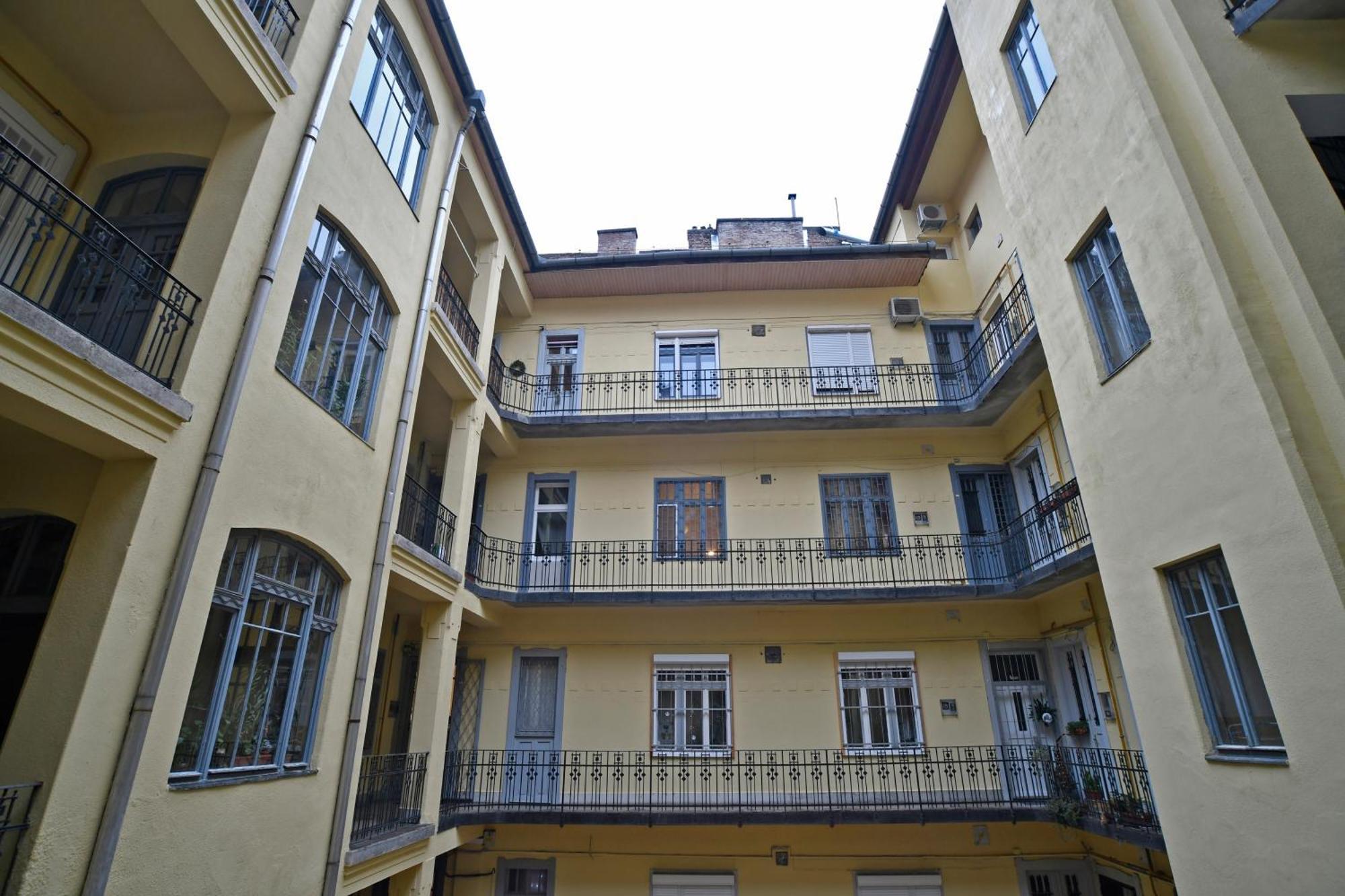 Luxuryflat Near Centre On118 Sqm, 3Br,2Bth,8Bed,Ac Lejlighed Budapest Eksteriør billede